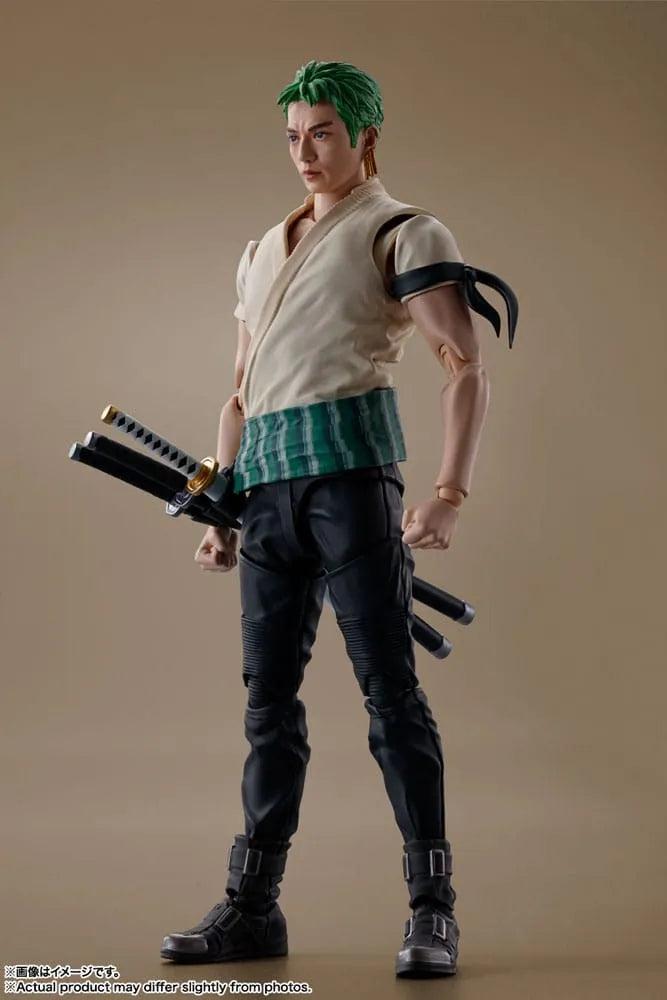 One Piece S.H. Figuarts Action Figure Roronoa Zoro (Netflix) 14 Cm - One Piece Figures